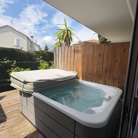 Hotel Sable Et Soleil - Port, Plage Et Jacuzzi Prive Fréjus 외부 사진