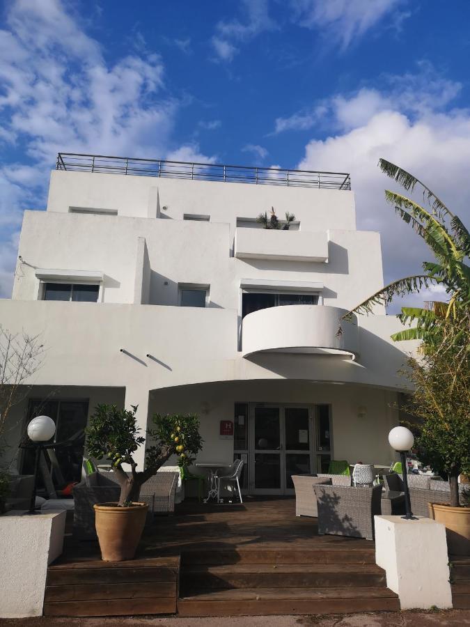 Hotel Sable Et Soleil - Port, Plage Et Jacuzzi Prive Fréjus 외부 사진