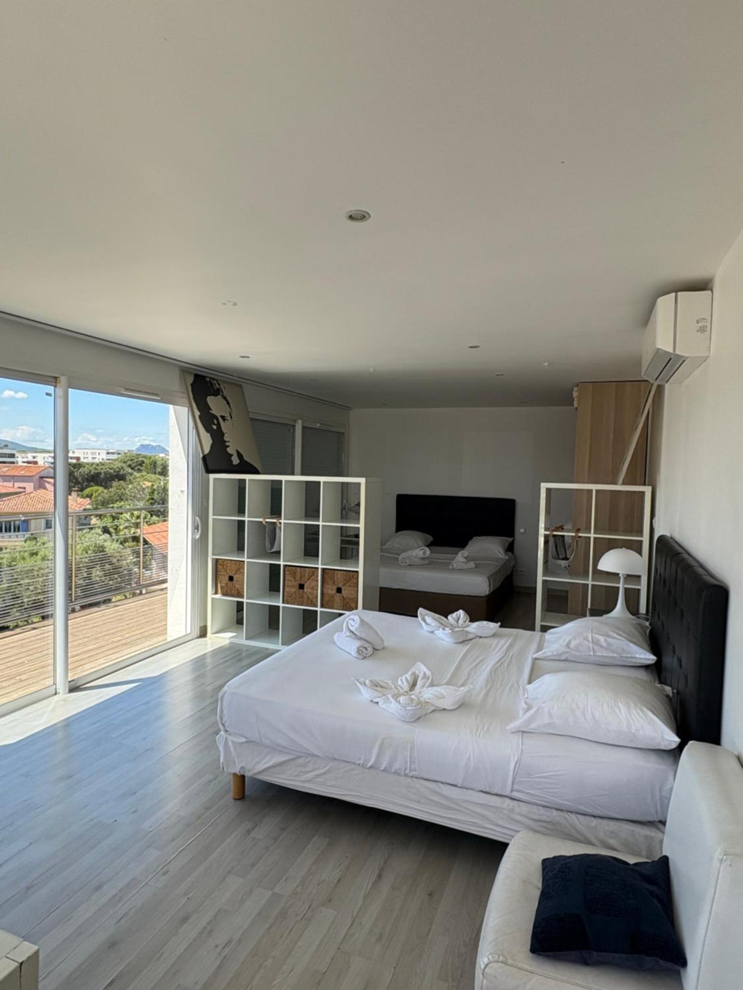 Hotel Sable Et Soleil - Port, Plage Et Jacuzzi Prive Fréjus 외부 사진