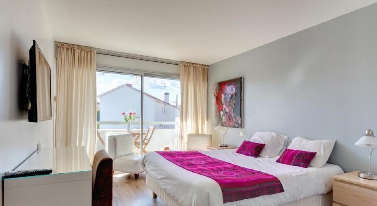 Hotel Sable Et Soleil - Port, Plage Et Jacuzzi Prive Fréjus 외부 사진